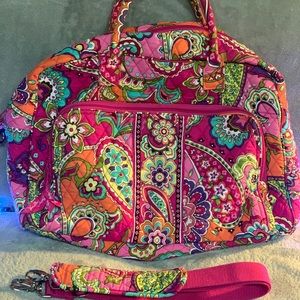 Vera Bradley Weekender✨